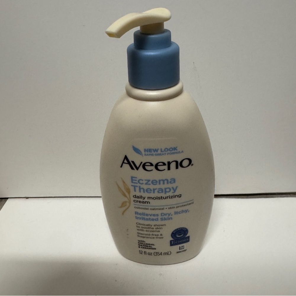 Aveeno Eczema Therapy Daily Moisturizing Cream 12 OZ